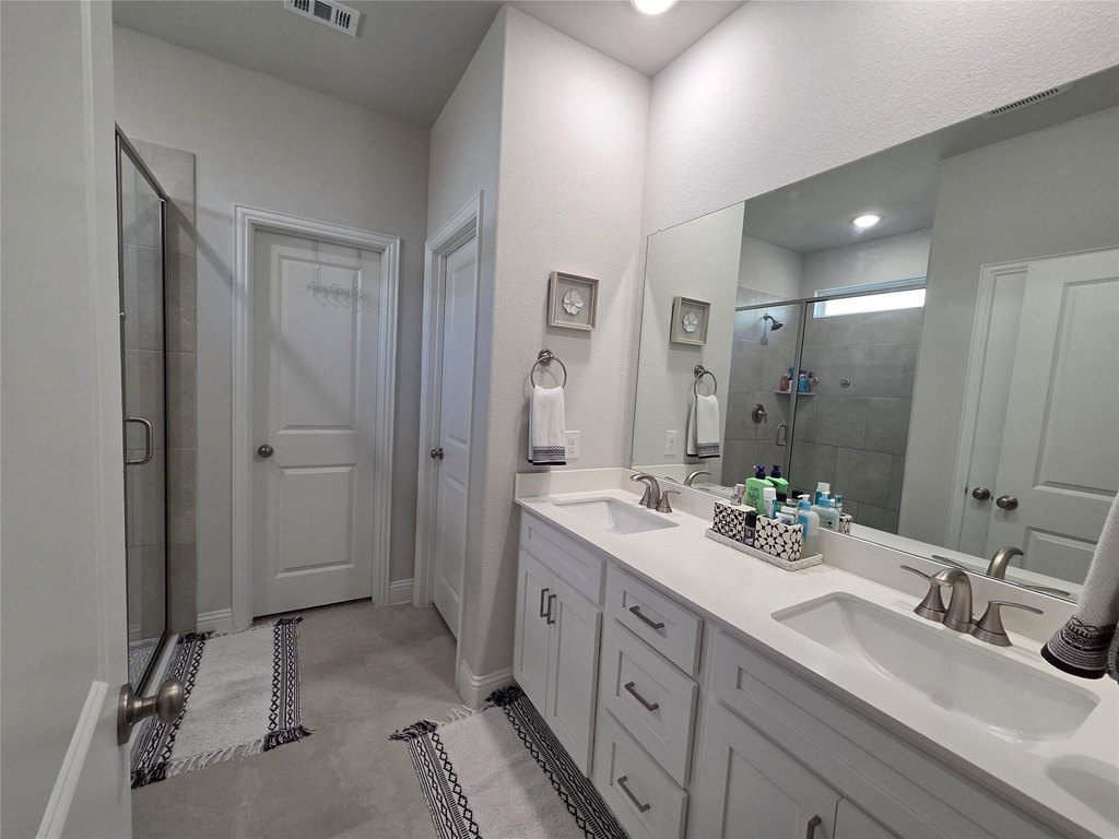 2918 Woodland Ct - image 12