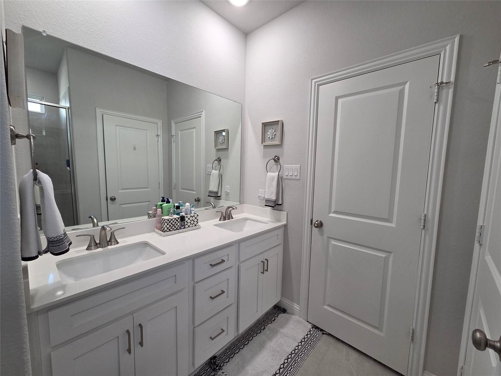 2918 Woodland Ct - image 13