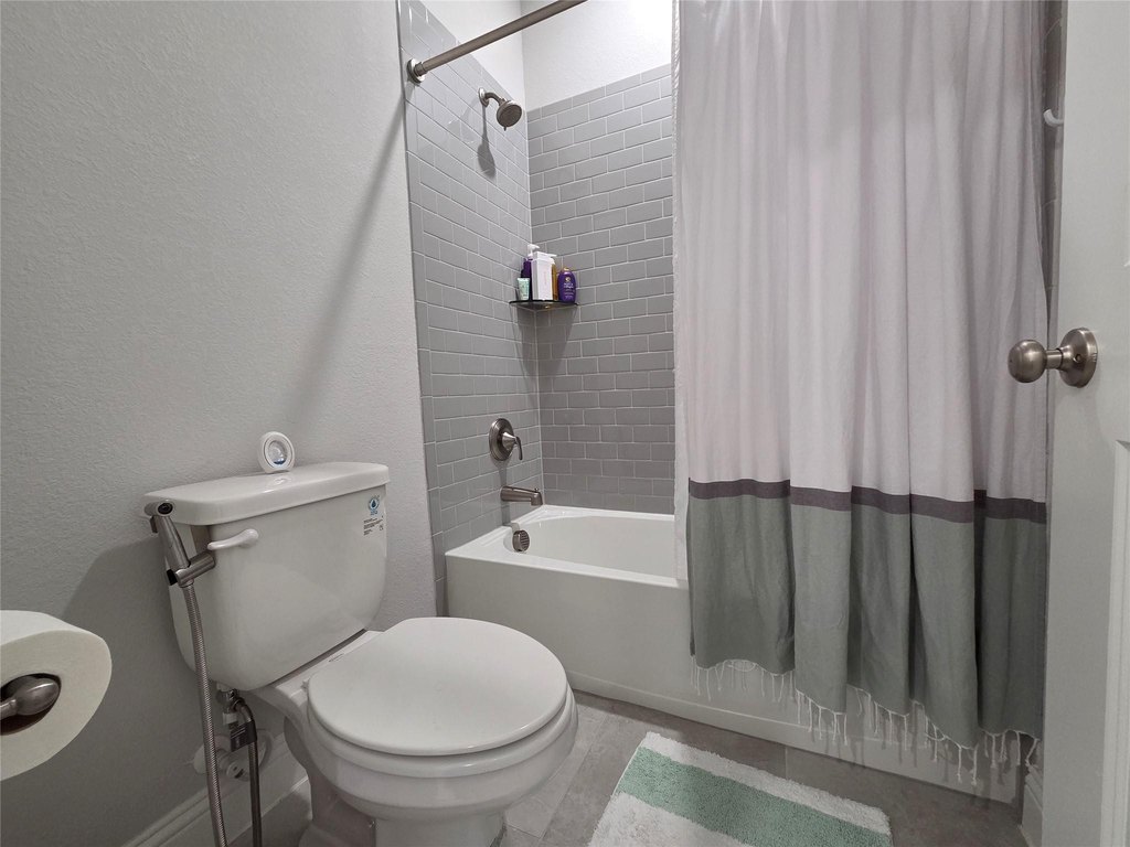 2918 Woodland Ct - image 26