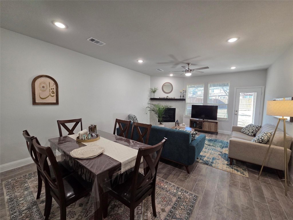 2918 Woodland Ct - image 6