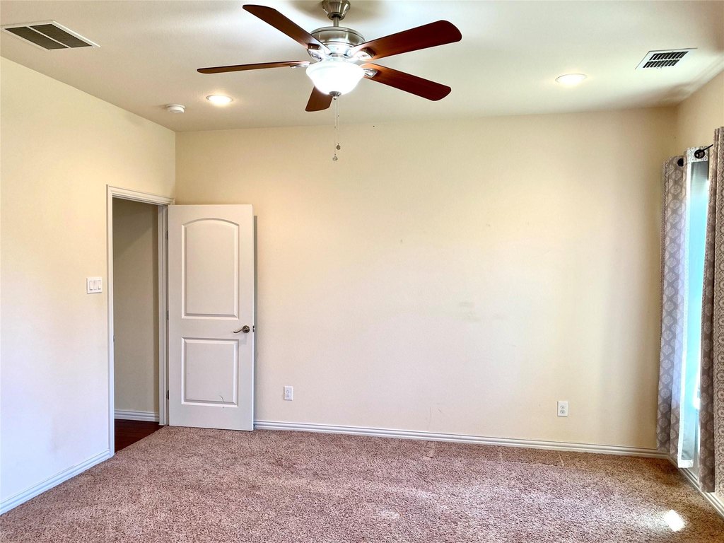 621 Fleming St - image 12