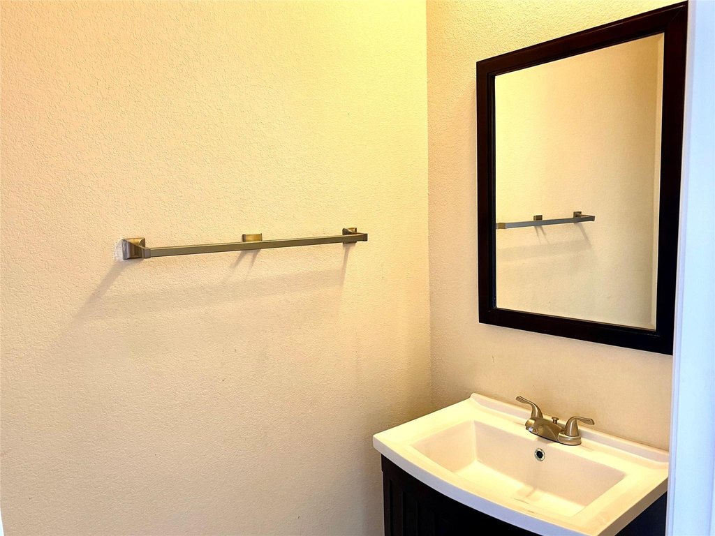 621 Fleming St - image 17