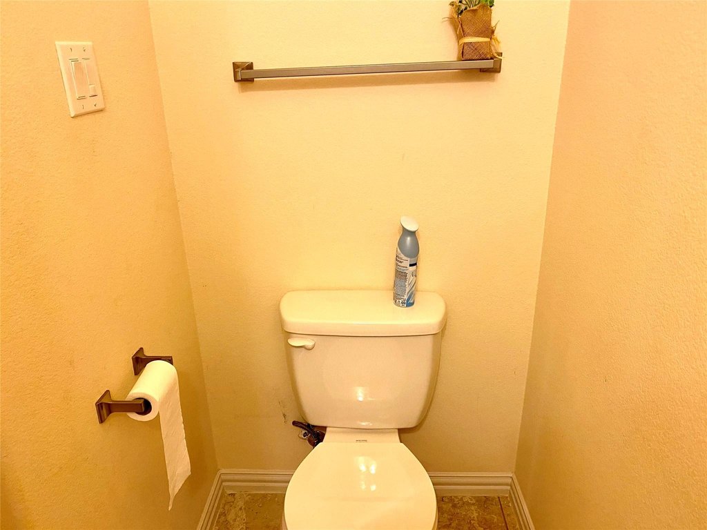 621 Fleming St - image 19