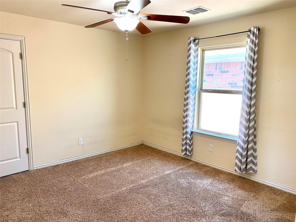 621 Fleming St - image 22