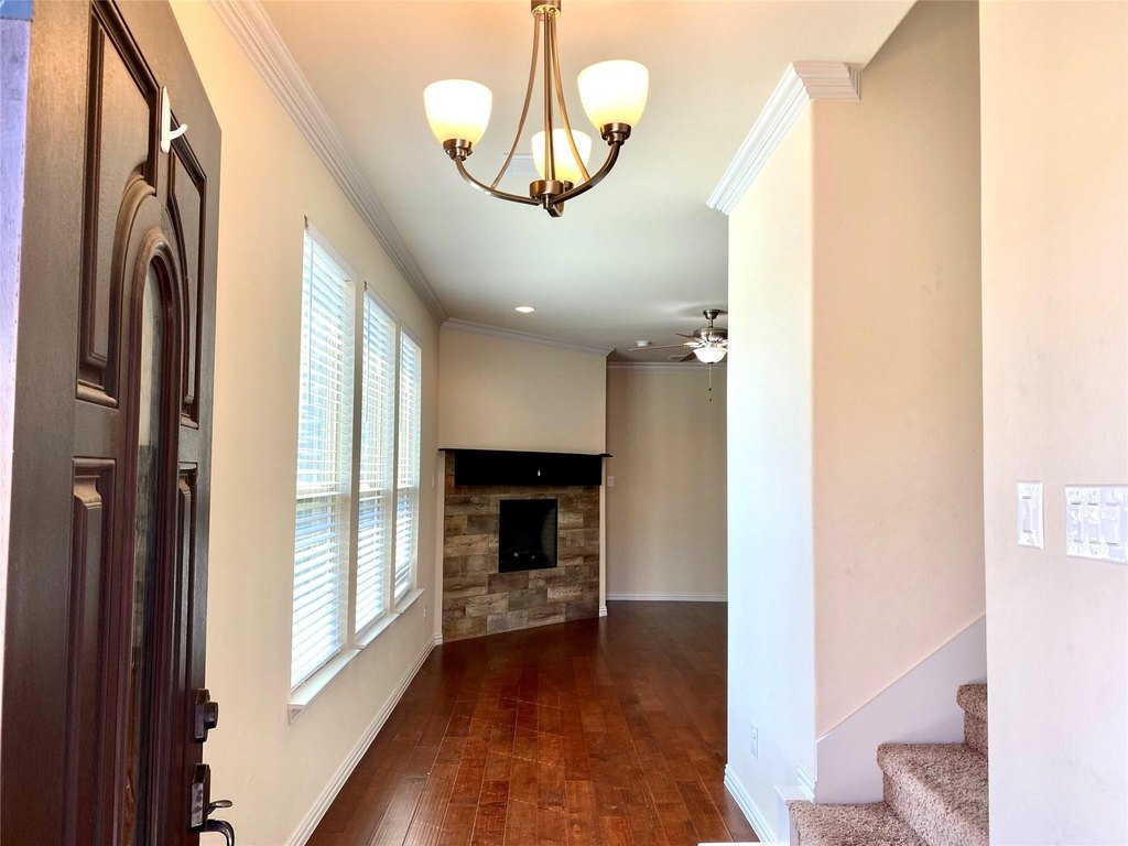 621 Fleming St - image 3