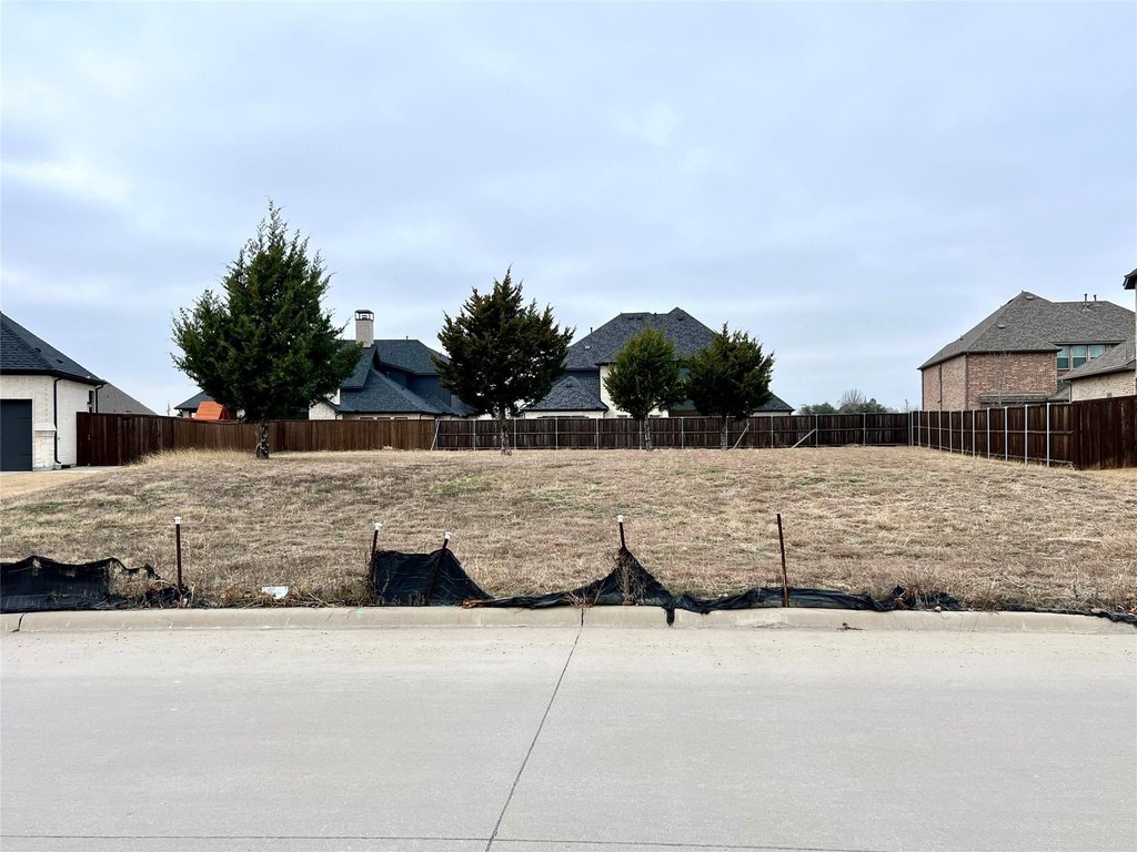 6913 Ermine Cir - image 3