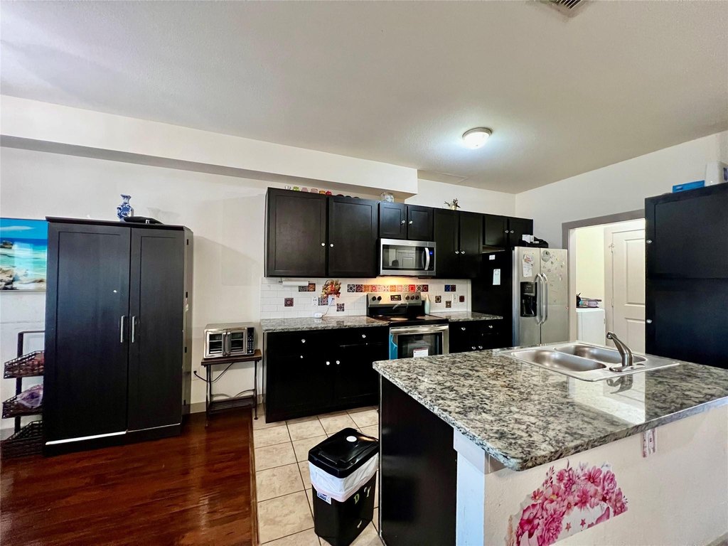 12607 Bay Ave - image 5